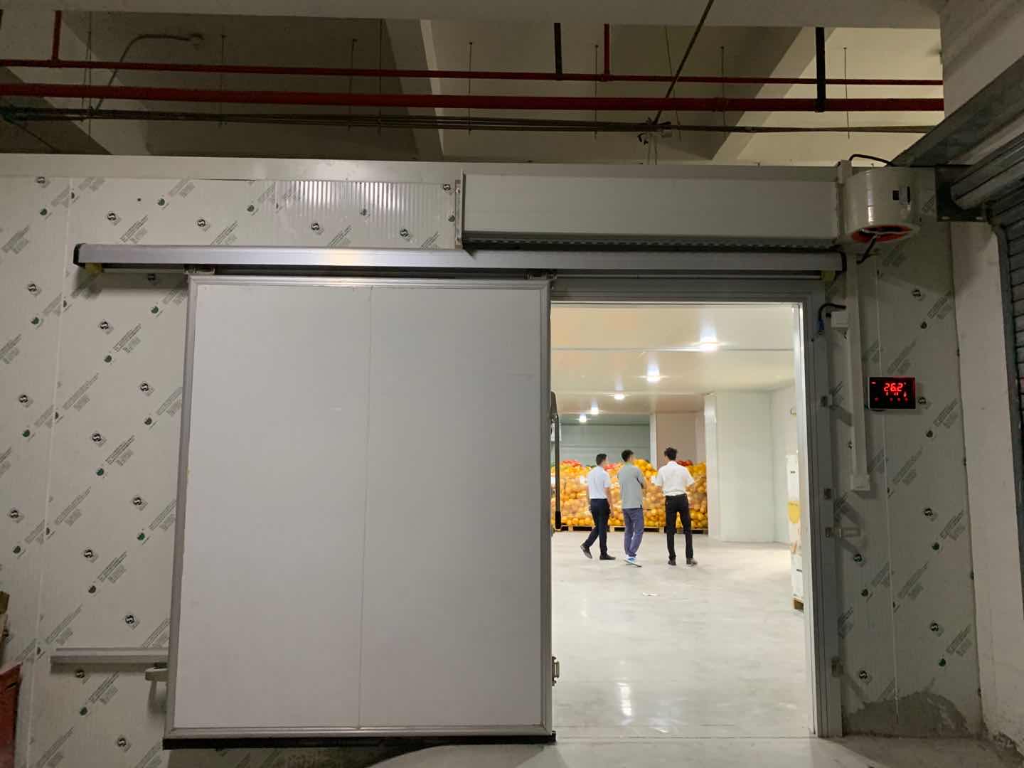 冷庫(kù)用什么設(shè)備好(圖1) 冷庫(kù)保溫板