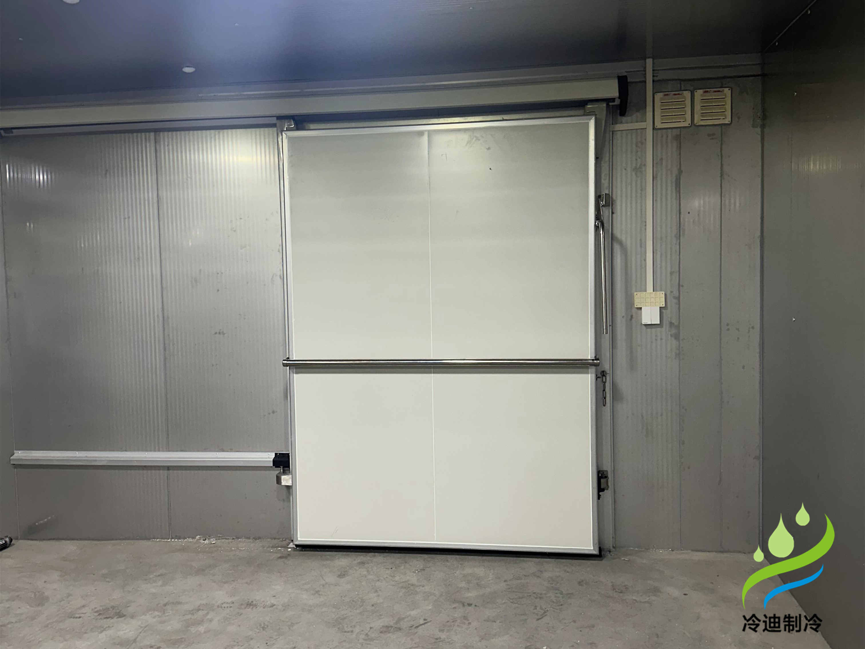 蓋一個冷庫大概要多少錢一平方？